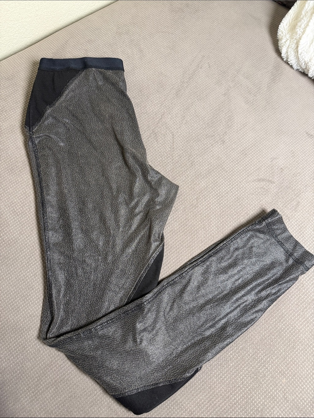 RACHEL Rachel Roy Metallic Gray Black Leggings